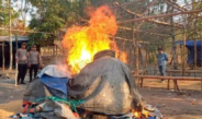 Arena Sabung Ayam Digerebek, Tak Ada Pelaku: Polisi Bakar Sarana Judi di Banjardowo Jombang